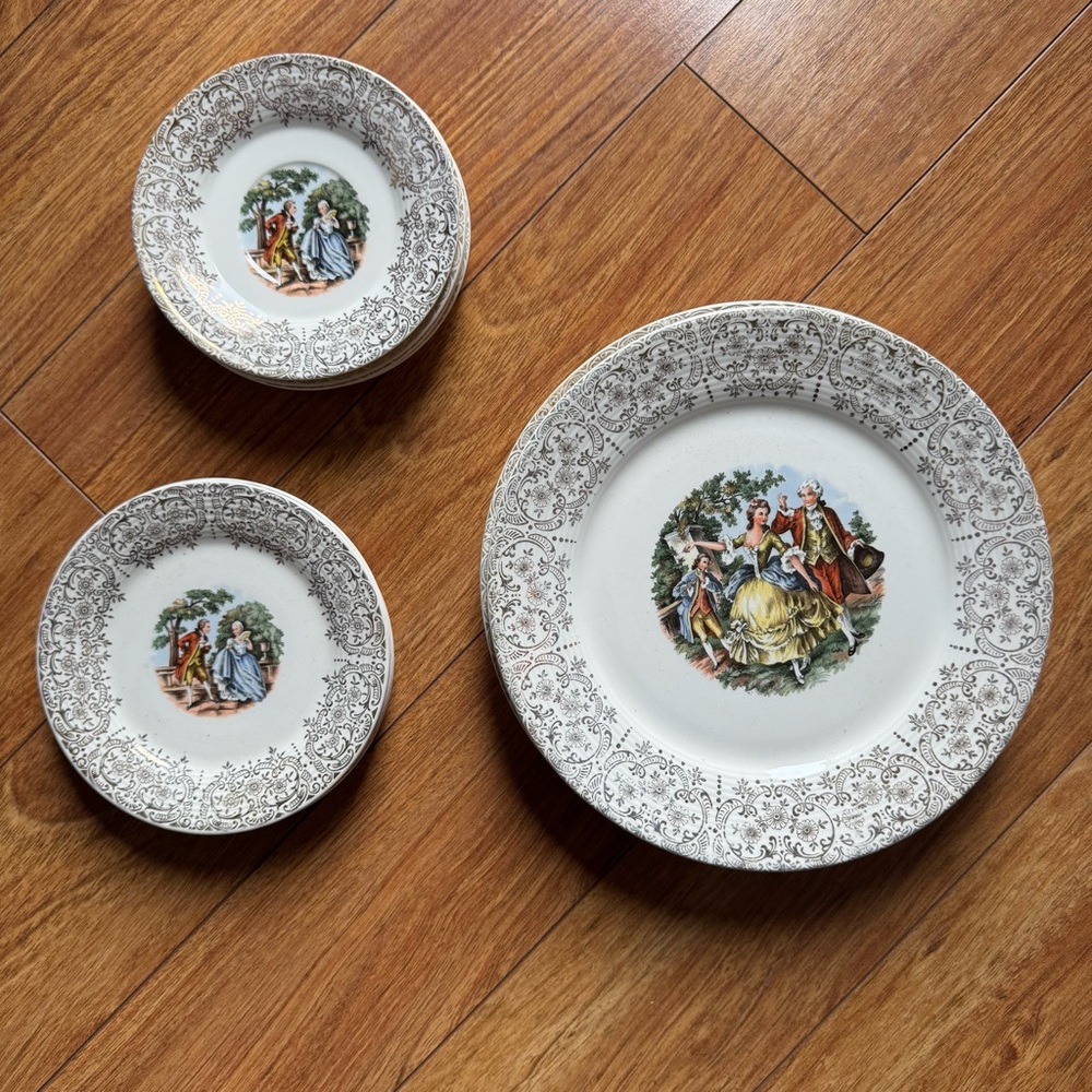 1940s Sebring Pottery Co Made In USA Chantilly 22k Gold Trim Dish Set of 13